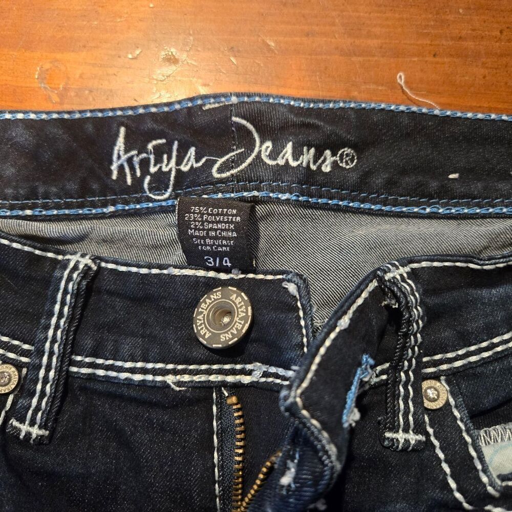 Ariya Women's Navy and Blue Jeans